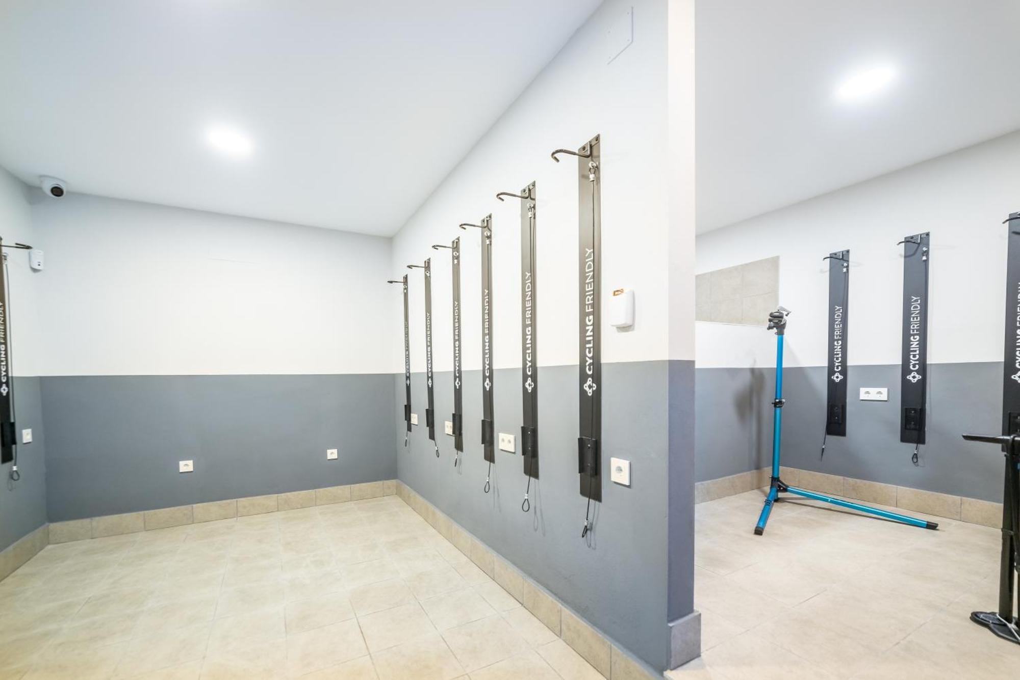 Torreluz Suites Almeria Ngoại thất bức ảnh