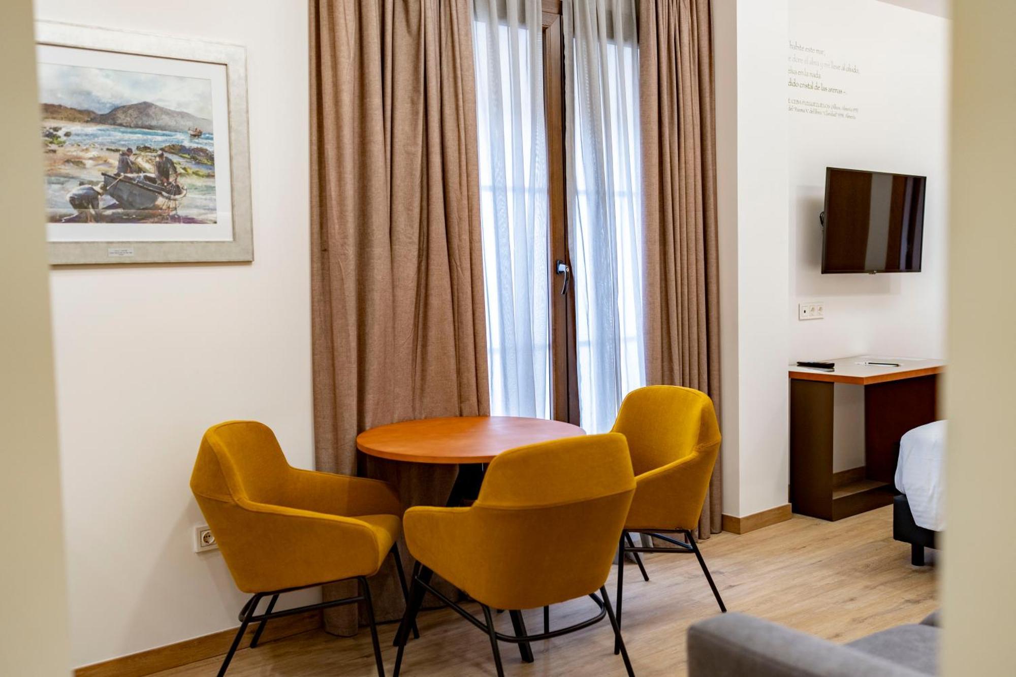 Torreluz Suites Almeria Ngoại thất bức ảnh