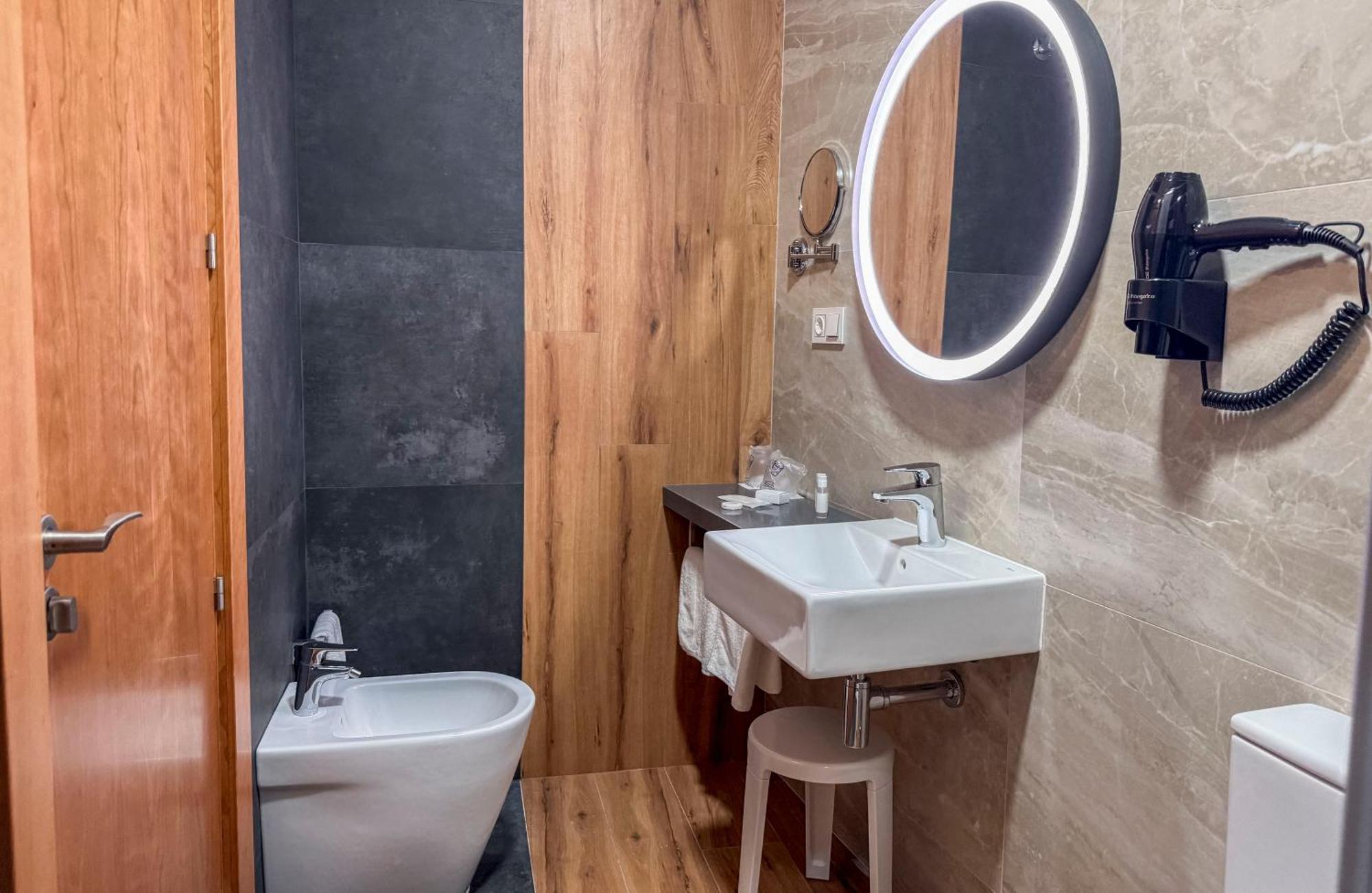 Torreluz Suites Almeria Ngoại thất bức ảnh